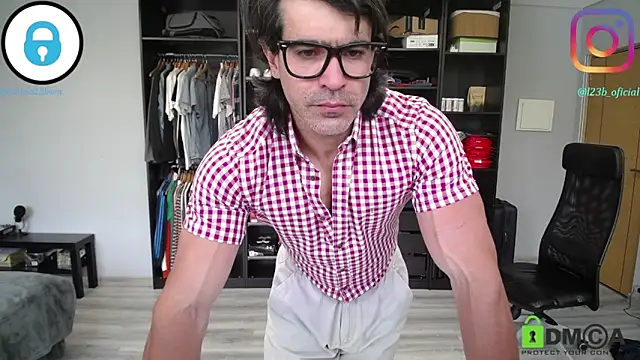 samricci21 online show from 04/10/26, 10:44