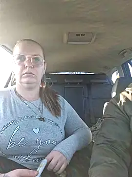 Snapshot of Melissa1994- chatting on 04/01/26, 04:15 Melissa1994- online show from 04/01/26, 04:15