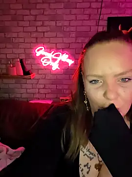 Snapshot of Melissa1994- chatting on 03/26/26, 11:35 Melissa1994- online show from 03/26/26, 11:35