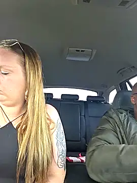 Snapshot of Melissa1994- chatting on 04/12/26, 01:14 Melissa1994- online show from 04/12/26, 01:14