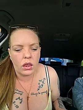 Snapshot of Melissa1994- chatting on 05/10/26, 03:36 Melissa1994- online show from 05/10/26, 03:36