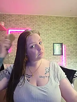 Snapshot of Melissa1994- chatting on 05/13/26, 01:40 Melissa1994- online show from 05/13/26, 01:40