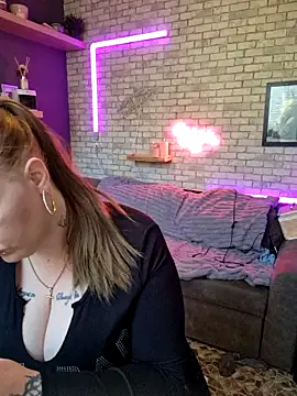 Snapshot of Melissa1994- chatting on 04/22/26, 01:29 Melissa1994- online show from 04/22/26, 01:29