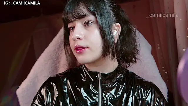 Snapshot of Renooh chatting on 12/01/25, 01:28 Renooh online show from 12/01/25, 01:28