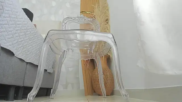 Azahara Amin  online show from 04/17/26, 03:04