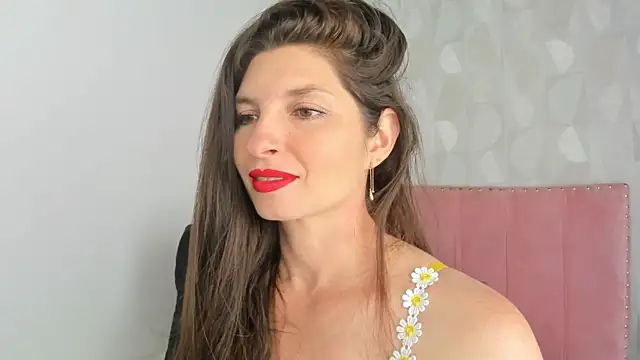 Azahara Amin  online show from 10/11/25, 02:40