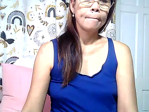 urwife tobe online show from 04/21/26, 08:26