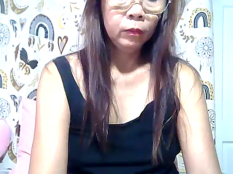 urwife tobe online show from 04/14/26, 08:03