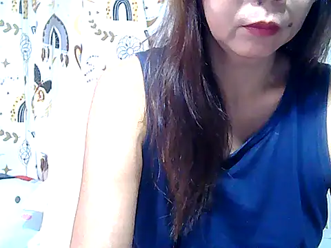 urwife tobe online show from 03/25/26, 08:08