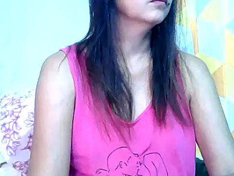 urwife tobe online show from 02/18/25, 01:44