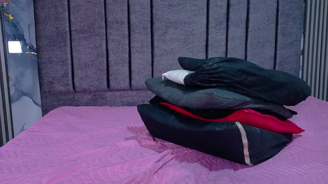 DANIK STAR online show from 10/25/25, 03:12