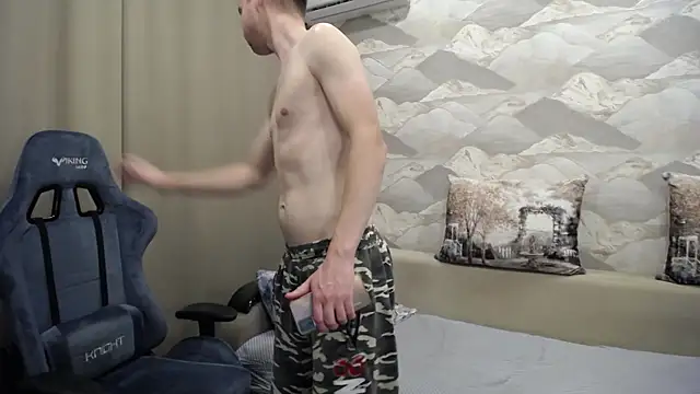 SerzhKorol1 online show from 10/28/25, 06:18