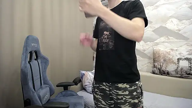 SerzhKorol1 online show from 10/28/25, 06:12