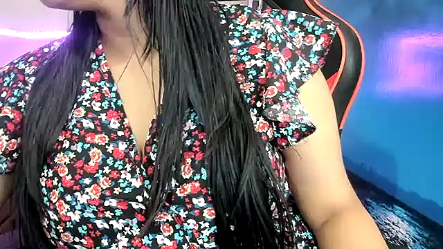 Snapshot of South_indian_tickly chatting on 02/06/25, 12:54 South indian tickly online show from 02/06/25, 12:54