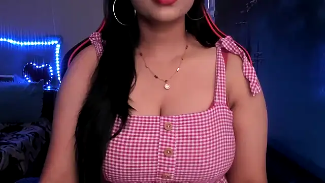 Snapshot of South_indian_tickly chatting on 09/23/25, 11:23 South indian tickly online show from 09/23/25, 11:23