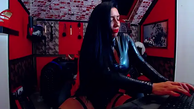 DommeBellatrix online show from 11/18/25, 03:59