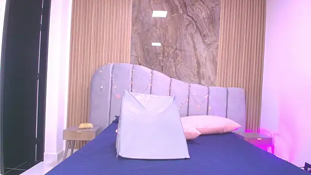 Snapshot of arletmss chatting on 12/21/25, 03:08 arletmss online show from 12/21/25, 03:08