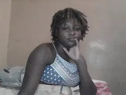 freaky-hotgal001 online show from 12/29/24, 02:52
