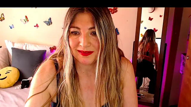 Jolie-Mature online show from 09/15/25, 09:37