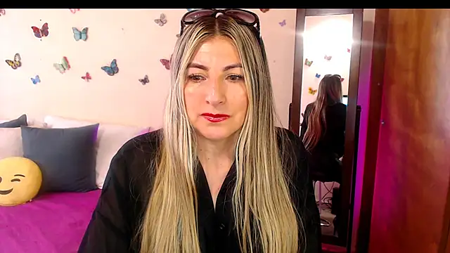 Jolie-Mature online show from 11/07/25, 08:02