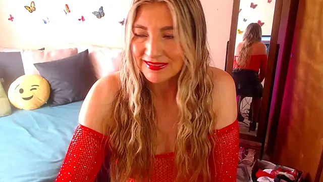 Jolie-Mature online show from 10/14/25, 07:58