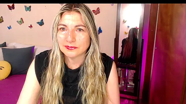 Jolie-Mature online show from 11/05/25, 10:24