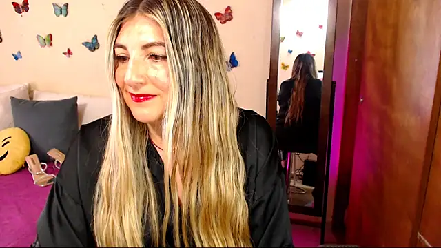 Jolie-Mature online show from 12/18/25, 08:12