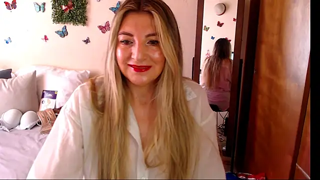 Snapshot of Jolie-Mature chatting on 05/23/26, 07:46 Jolie-Mature online show from 05/23/26, 07:46