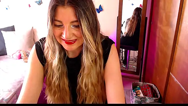 Snapshot of Jolie-Mature chatting on 04/24/26, 07:16 Jolie-Mature online show from 04/24/26, 07:16