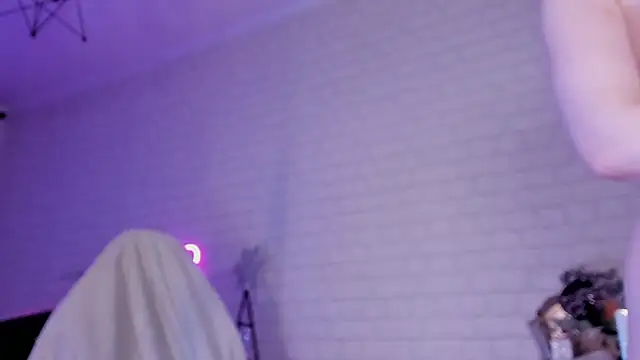  Uindi  online show from 02/26/25, 08:58