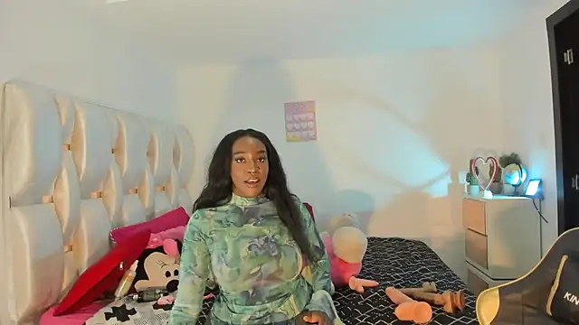 viioolleettaa online show from 02/18/25, 08:49