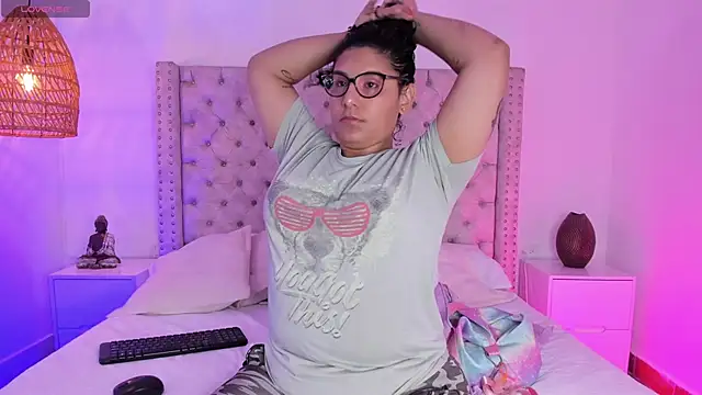 Snapshot of DanielleEvans_ chatting on 03/20/25, 11:16 DanielleEvans online show from 03/20/25, 11:16