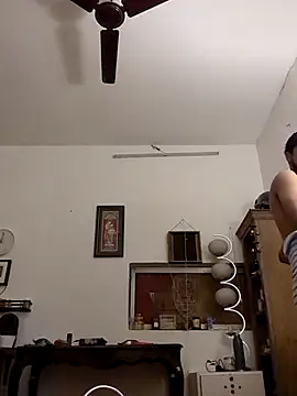  IRRESISTIBLE  online show from 11/03/25, 05:34