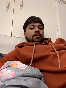  IRRESISTIBLE  online show from 11/01/25, 08:03