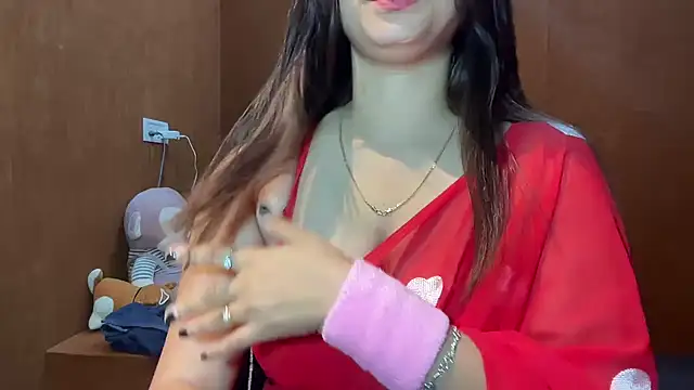 Snapshot of riya_stream chatting on 02/14/26, 04:13 riya stream online show from 02/14/26, 04:13