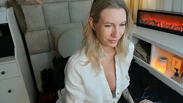 TatjanaTillers online show from 03/19/26, 02:06