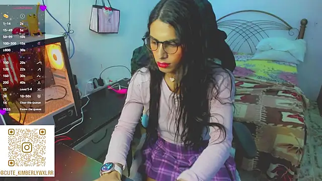 Kim Wexler online show from 04/13/26, 10:58