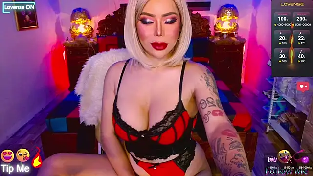 Snapshot of Magnificent_Goddess chatting on 10/12/25, 05:09 Magnificent Goddess online show from 10/12/25, 05:09