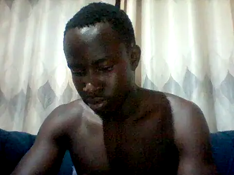Snapshot of mclntz_bbc chatting on 06/12/26, 12:36 mclntz bbc online show from 06/12/26, 12:36