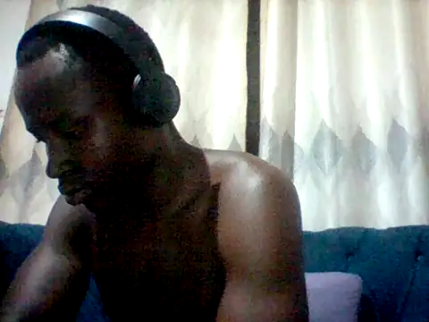 Snapshot of mclntz_bbc chatting on 06/04/26, 06:23 mclntz bbc online show from 06/04/26, 06:23