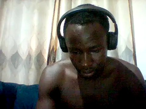 Snapshot of mclntz_bbc chatting on 06/15/26, 01:33 mclntz bbc online show from 06/15/26, 01:33
