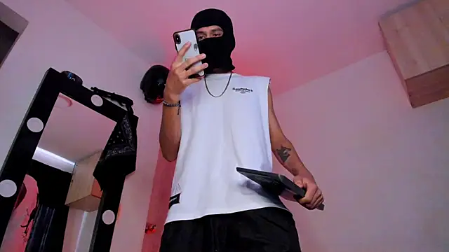 Samuel Suarez online show from 12/19/25, 03:03