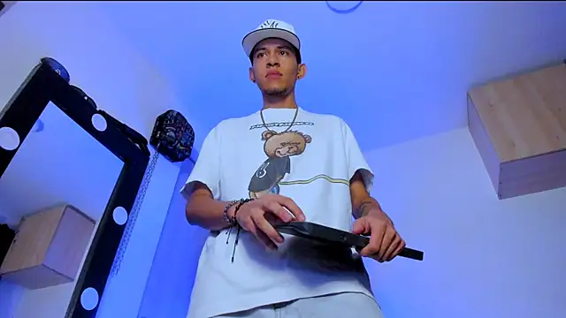 Samuel Suarez online show from 09/10/25, 05:06