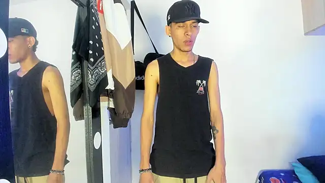 Samuel Suarez online show from 03/18/25, 01:35