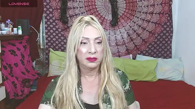 elena evans online show from 03/18/25, 06:17