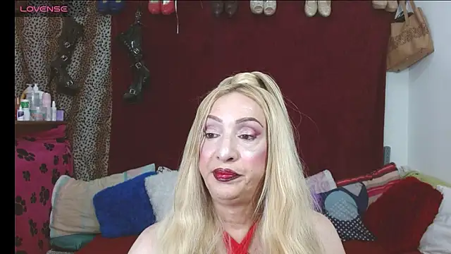 Snapshot of elena_evans chatting on 06/05/26, 05:40 elena evans online show from 06/05/26, 05:40