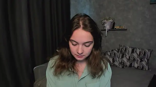 KristinaLoison online show from 06/10/26, 08:15