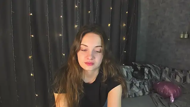 Snapshot of KristinaLoison chatting on 02/20/25, 08:25 KristinaLoison online show from 02/20/25, 08:25