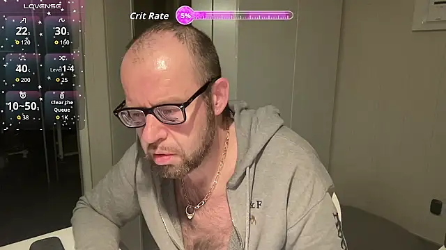 Snapshot of FABIOGLASSES chatting on 10/09/25, 11:05 FABIOGLASSES online show from 10/09/25, 11:05