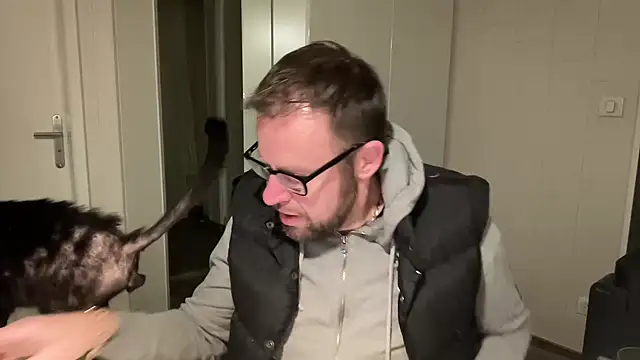 Snapshot of FABIOGLASSES chatting on 01/15/25, 12:19 FABIOGLASSES online show from 01/15/25, 12:19